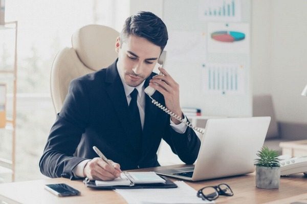 10 kỹ năng giao tiếp qua điện thoại với khách hàng nâng cao tính chuyên nghiệp